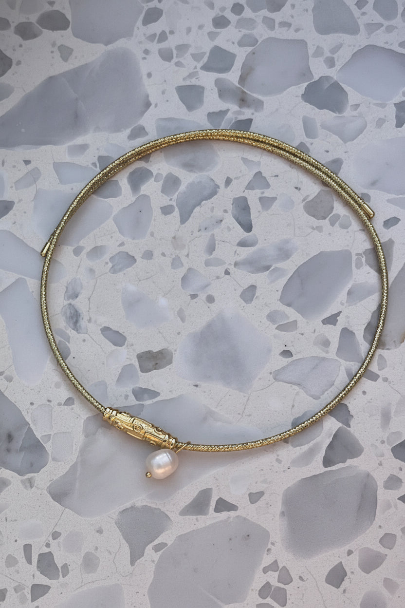 Gold magnetic necklace